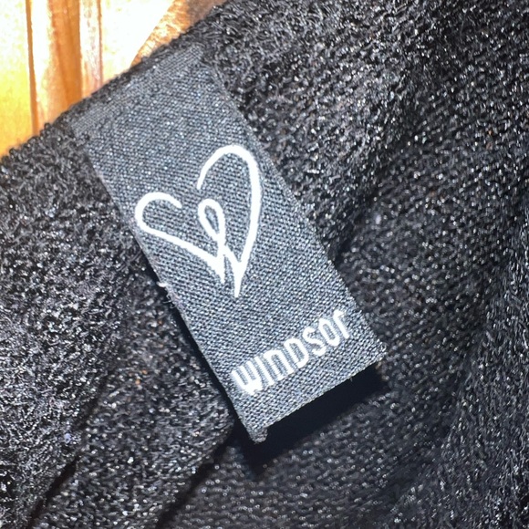 Windsor top - Picture 2 of 3